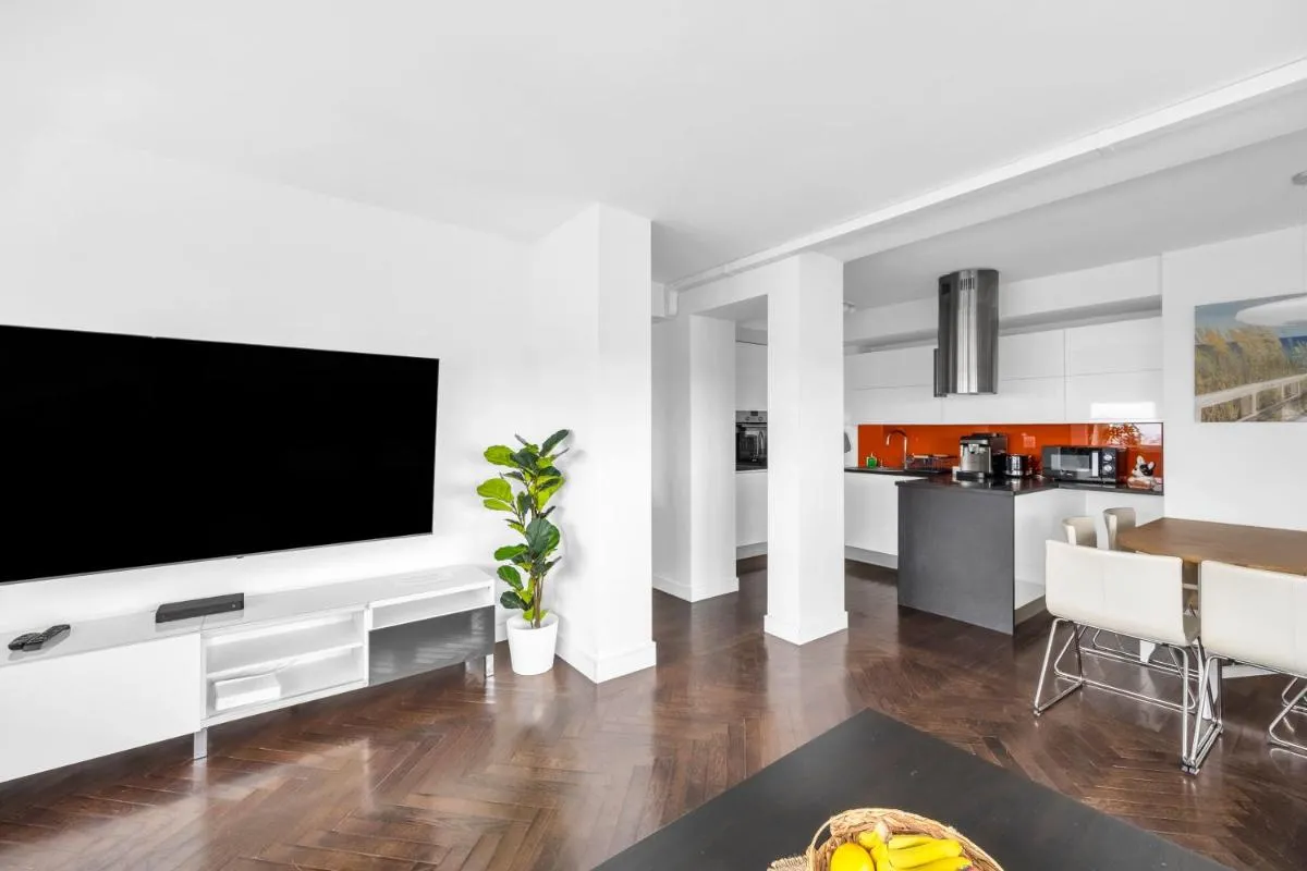 Image 4 of 23rd Floor 3BR Apt with Views of Warsaw