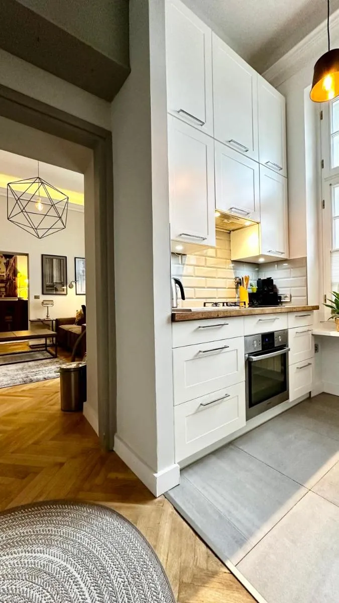 Image 3 of 4m high apartment in heart of Warsaw!