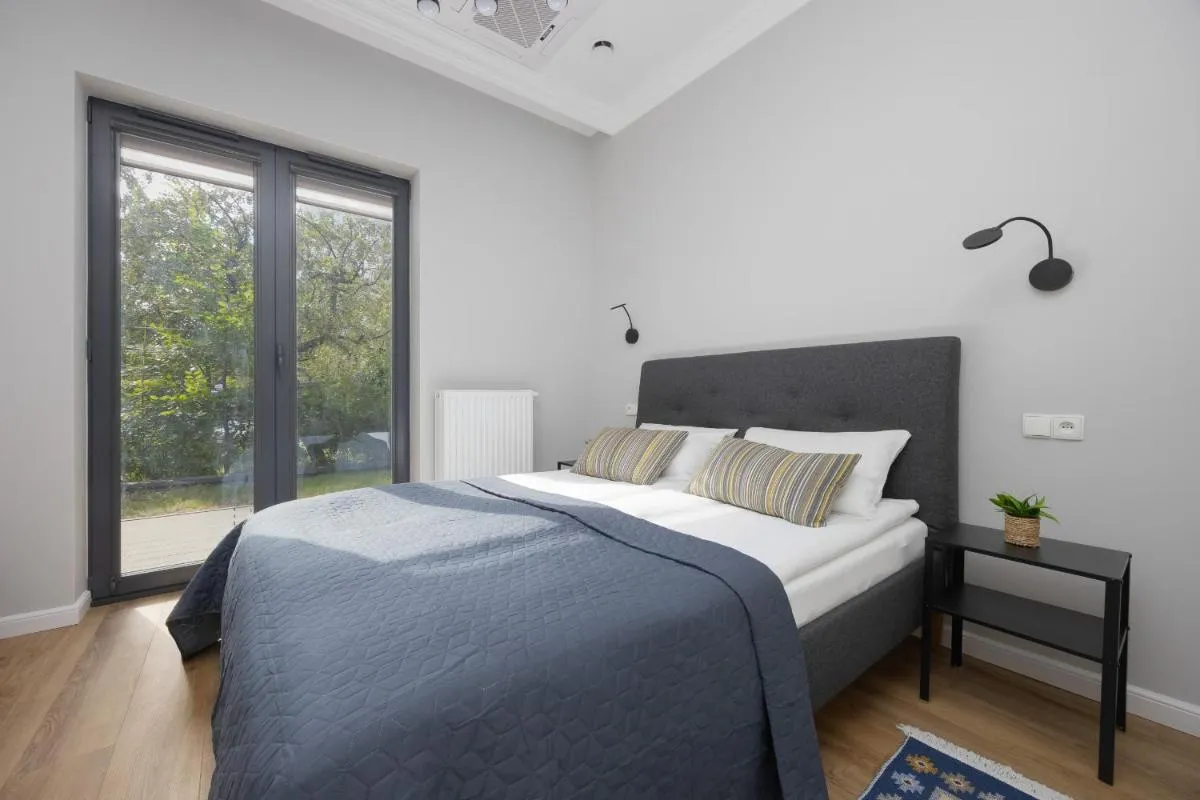 Image 1 of Air Conditioned Apartment with Furnished Garden in Warsaw Center by Renters Prestige