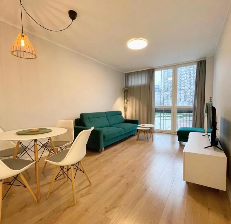 Image of Apartament przy Atrium, stacja metra Rondo ONZ