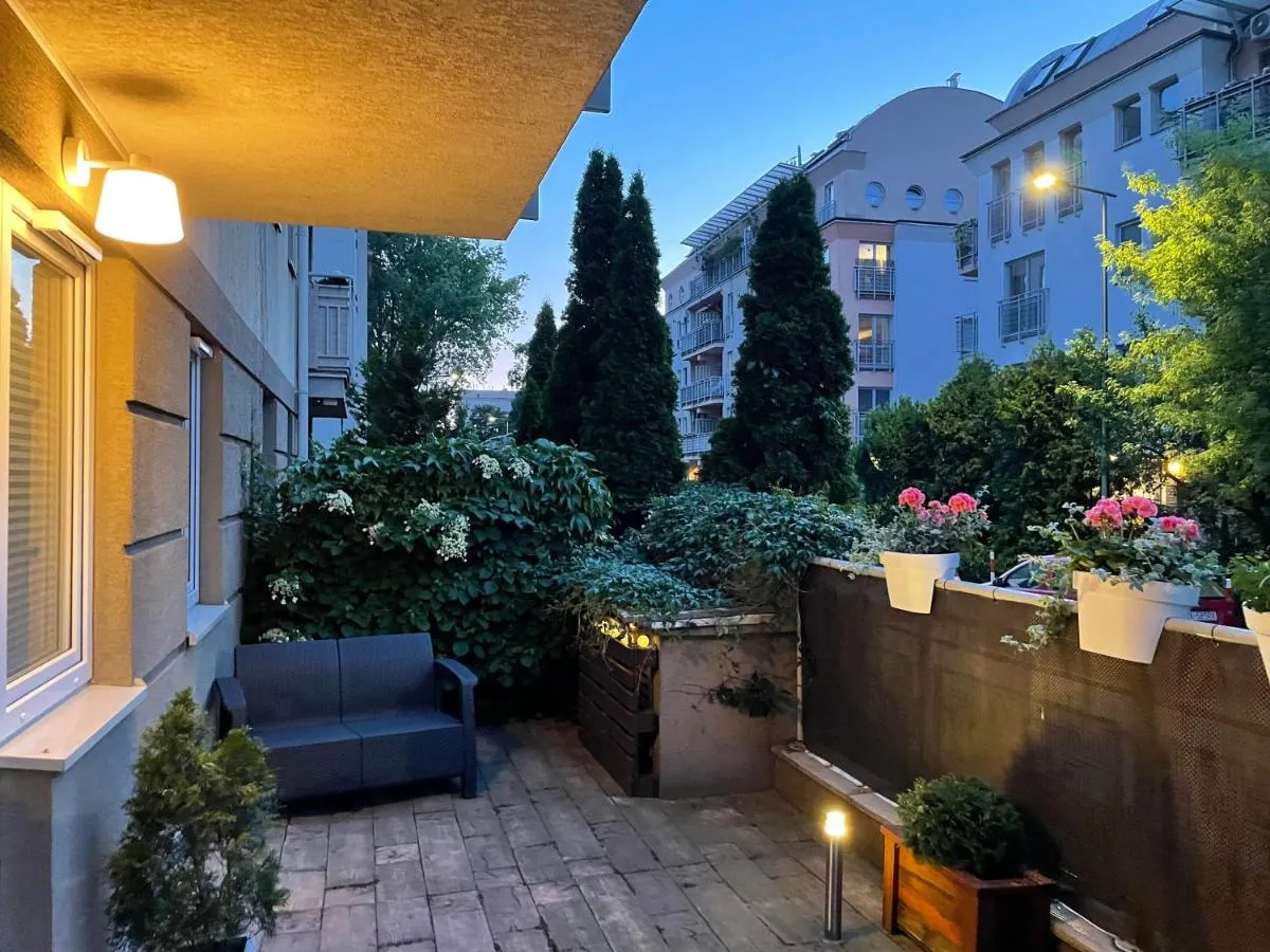 Image 2 of Apartament z tarasem przy parku
