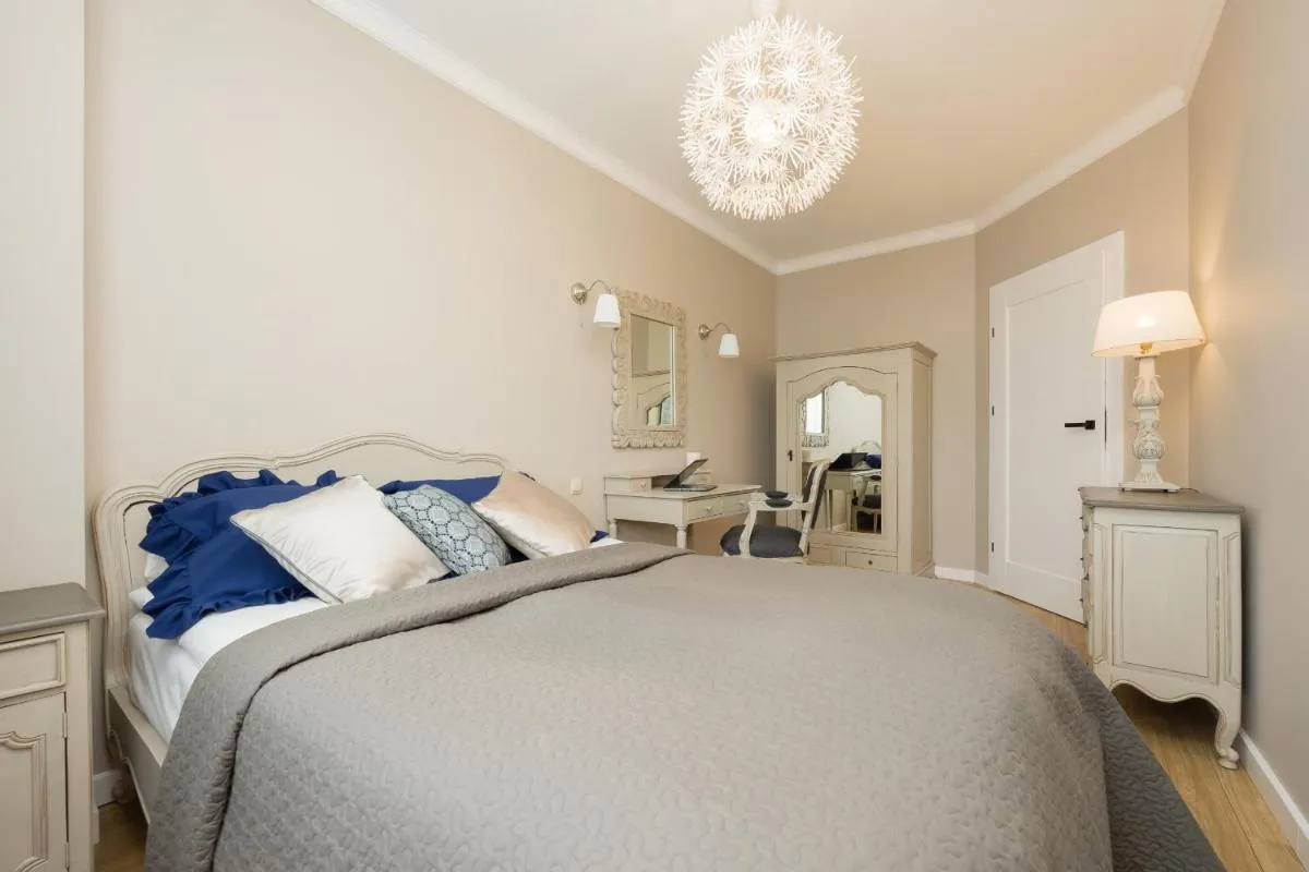 Image 1 of Beautiful Apartment for 6 people with Balcony and Parking in Warsaw by Noclegi Renters
