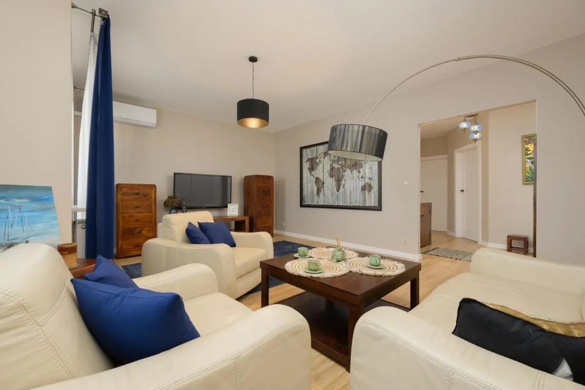 Image 6 of Beautiful Apartment for 6 people with Balcony and Parking in Warsaw by Noclegi Renters