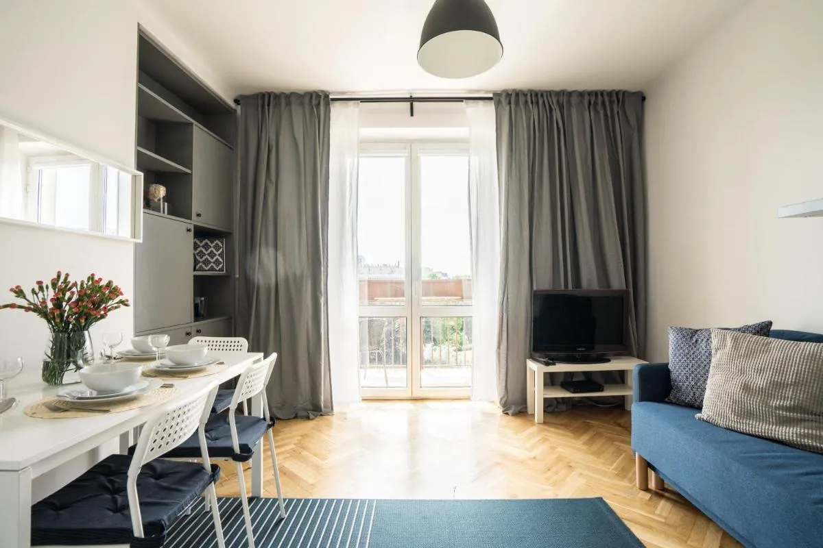 Image 2 of ★Bright, spacious apartment|Palace of Culture view★