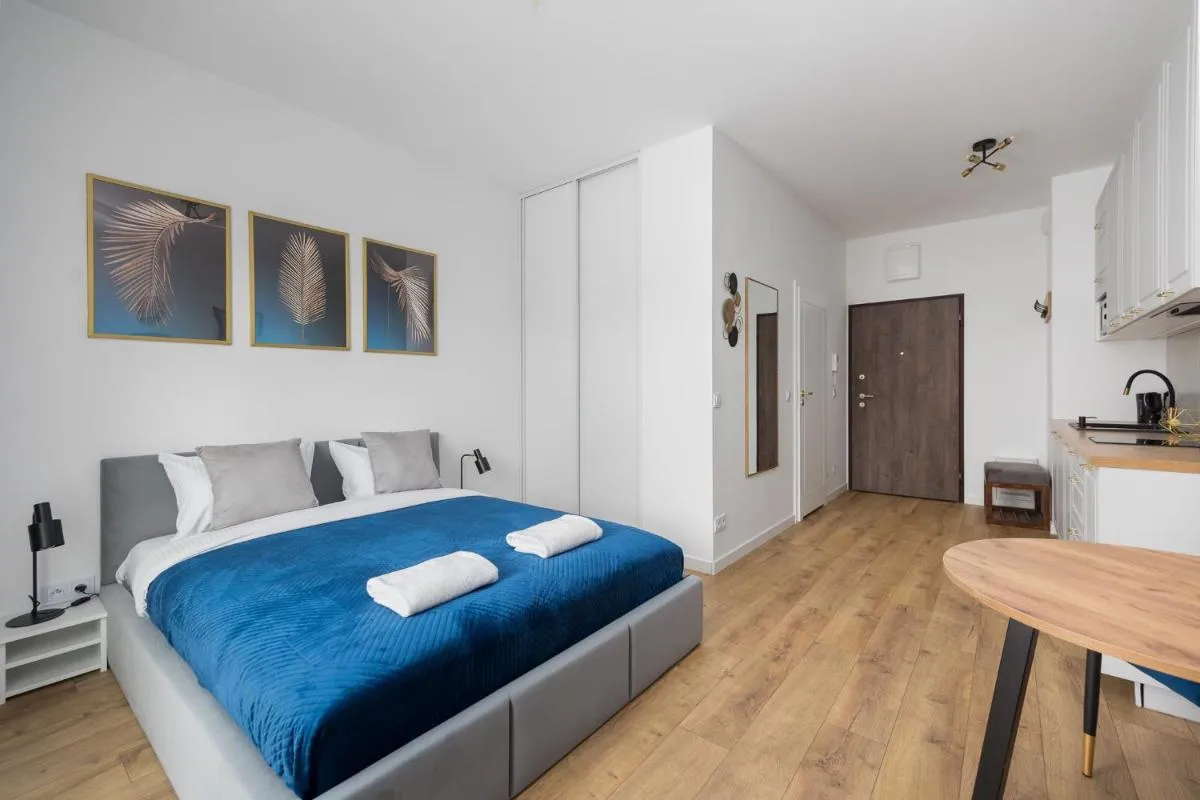 Image 1 of Business Park Blue Studio