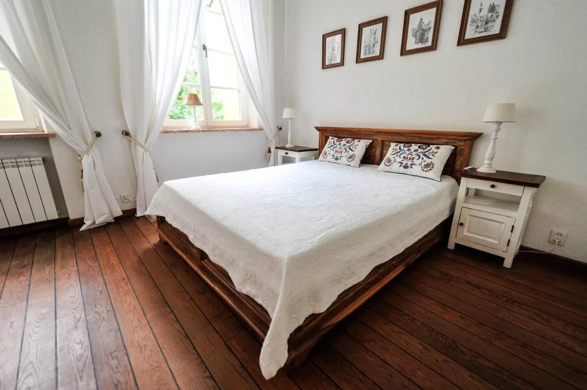 Image 6 of Castle Square Apartment