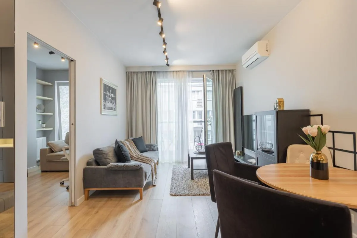 Image 4 of Central Warsaw Apartment – Great Location- Two Bedrooms Apartment- Warsaw Stays- Sienna street