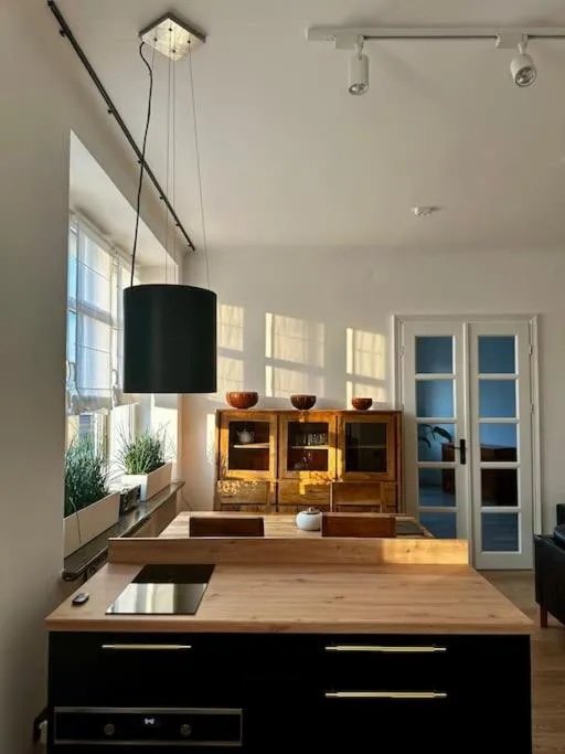 Image 3 of City Center Apartment