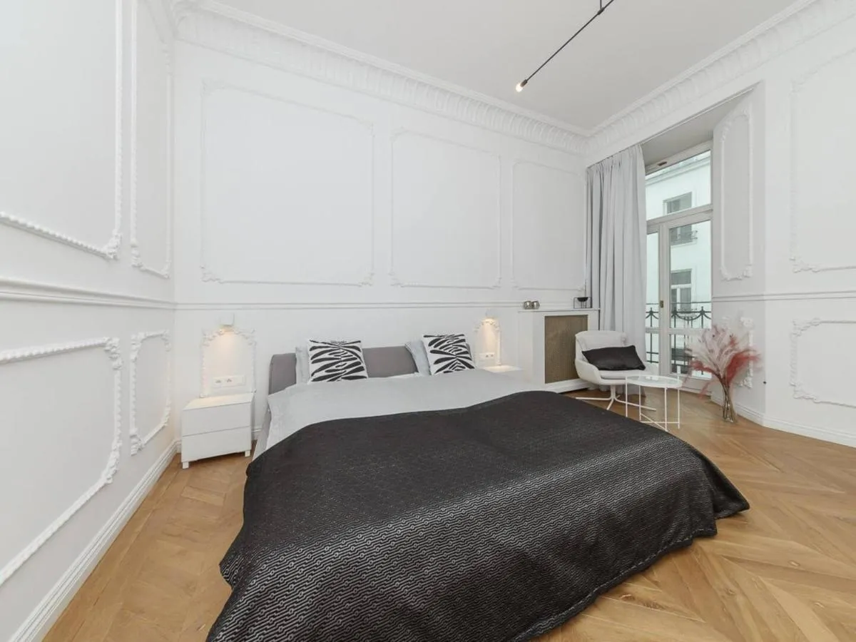Image 2 of City Elegance Suite Poznanska 16 Premium