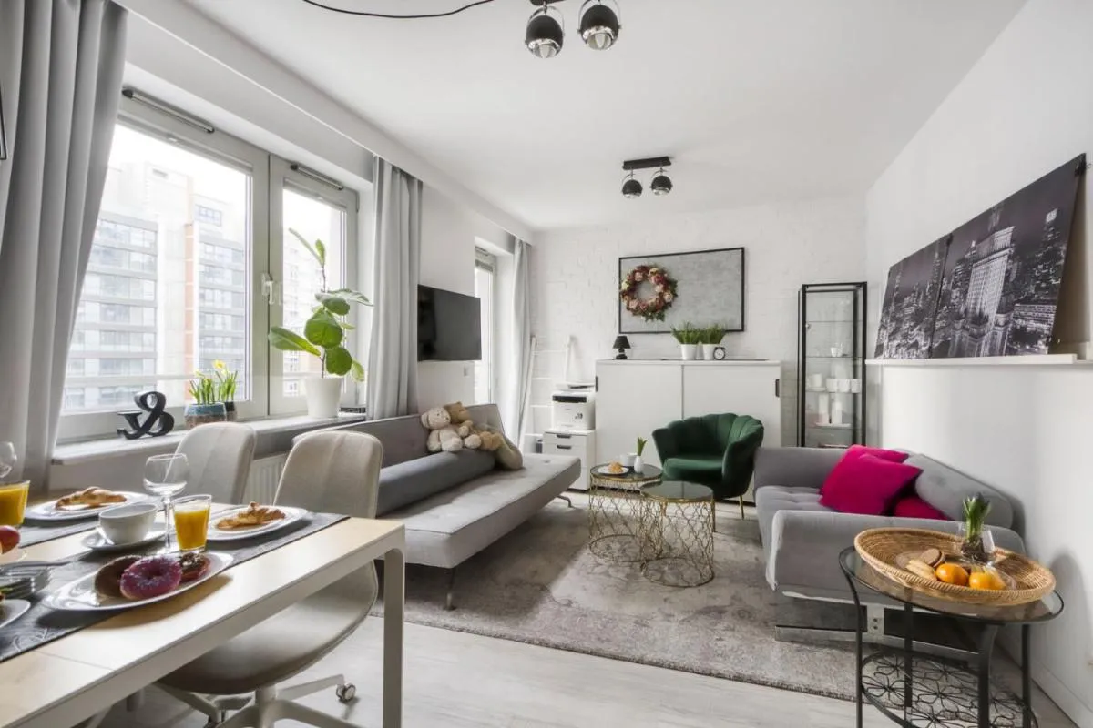 Image 4 of City Flower Apartment