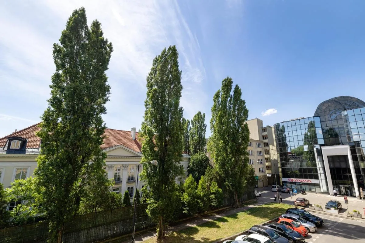 Image 2 of Corazziego Plac Bankowy Apartment