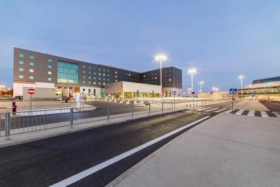 Image of Courtyard by Marriott Warsaw Airport