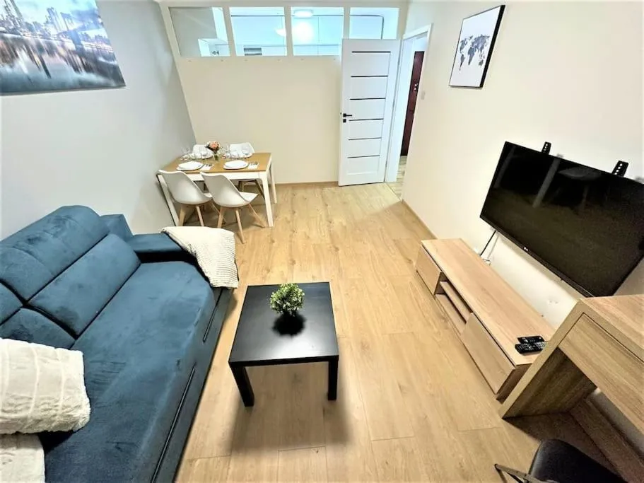 Image 2 of EXCLUSIVE 3BR! Apartment IN CITY CENTER +NETFLIX!