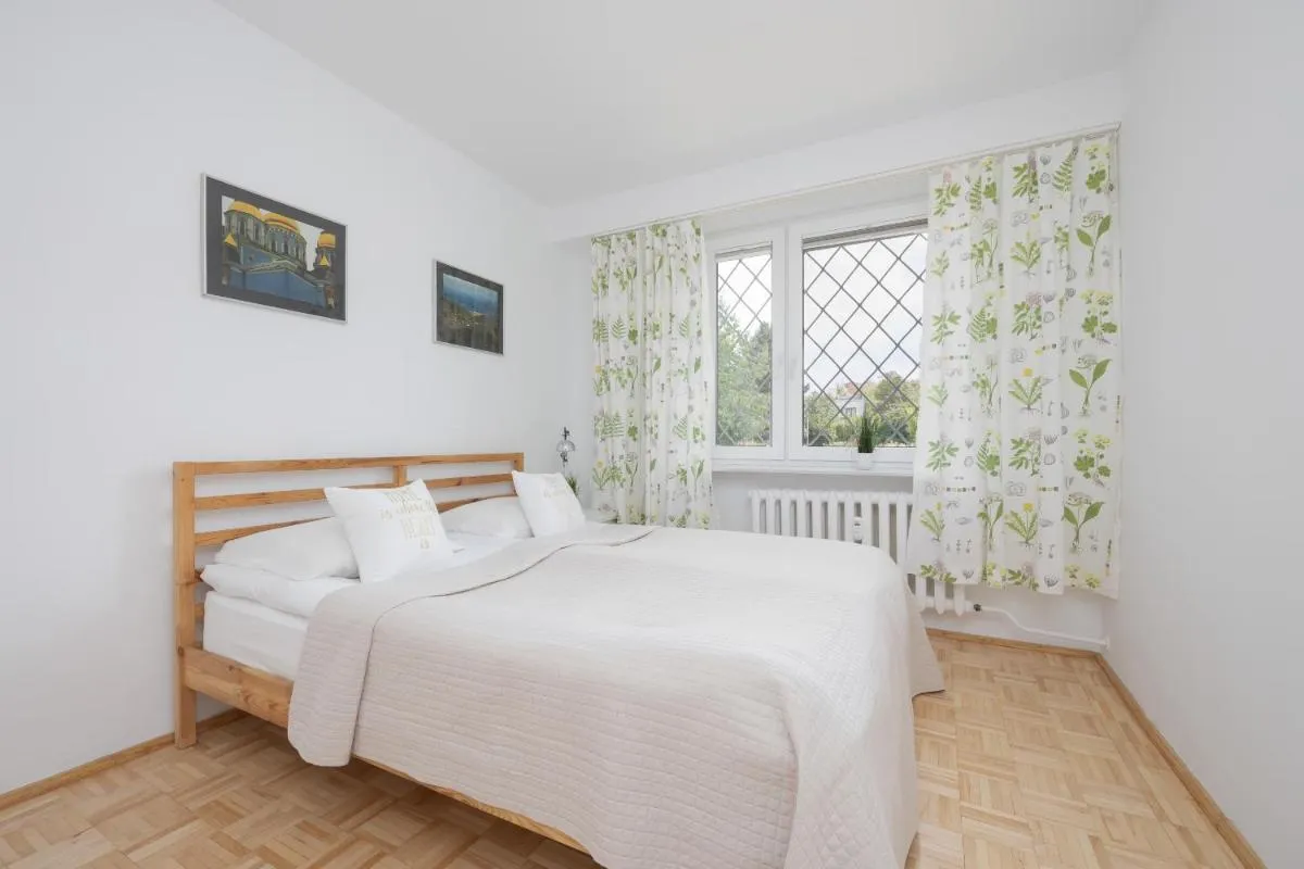 Image 2 of Elegancki Apartament w Warszawie z Balkonem i Wanną by Rent like home