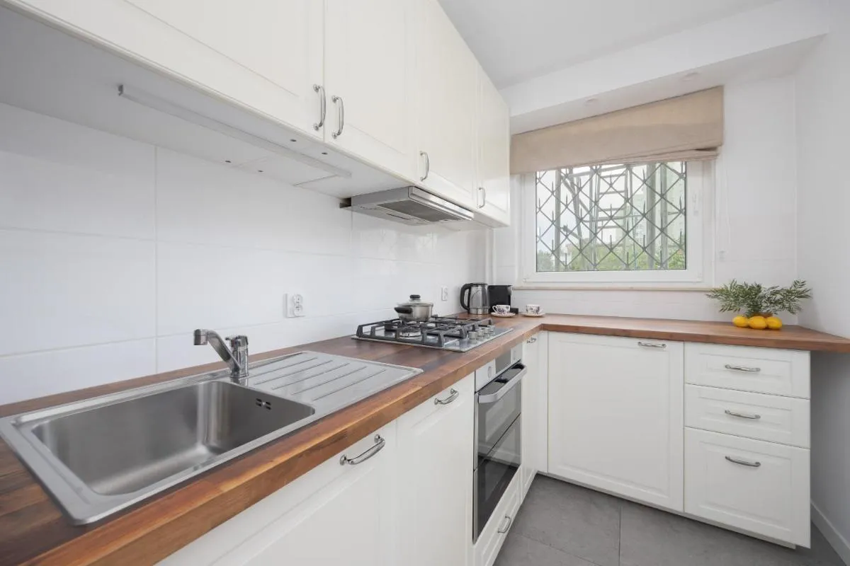 Image 3 of Elegancki Apartament w Warszawie z Balkonem i Wanną by Rent like home