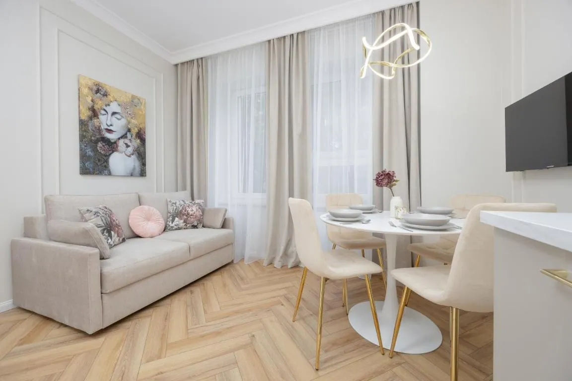 Image of Elegant Apartments Grójecka in Warsaw by Noclegi Renters