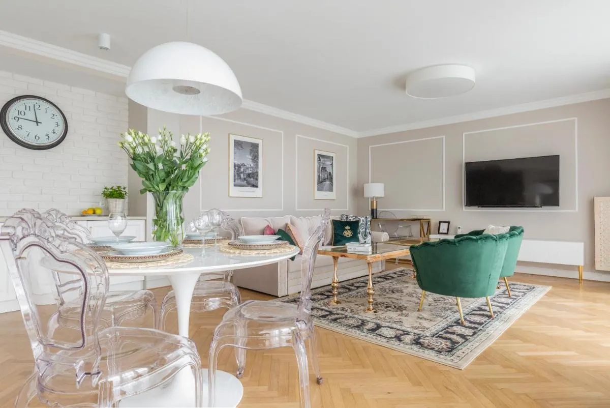Image 2 of GLAM APARTMENTS city center