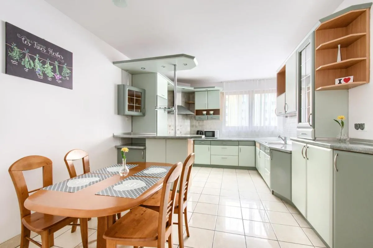 Image 3 of Gama Great Location & Famili Apartment 120m 2-12 people