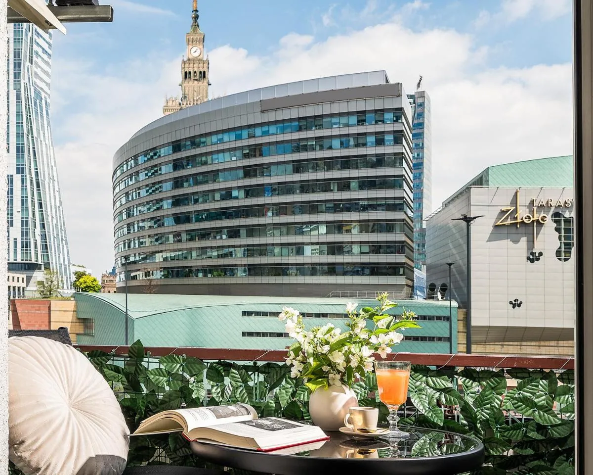 Image 5 of Gold Premium 2-bedroom Suite 100m from Central Station, modern&high standard