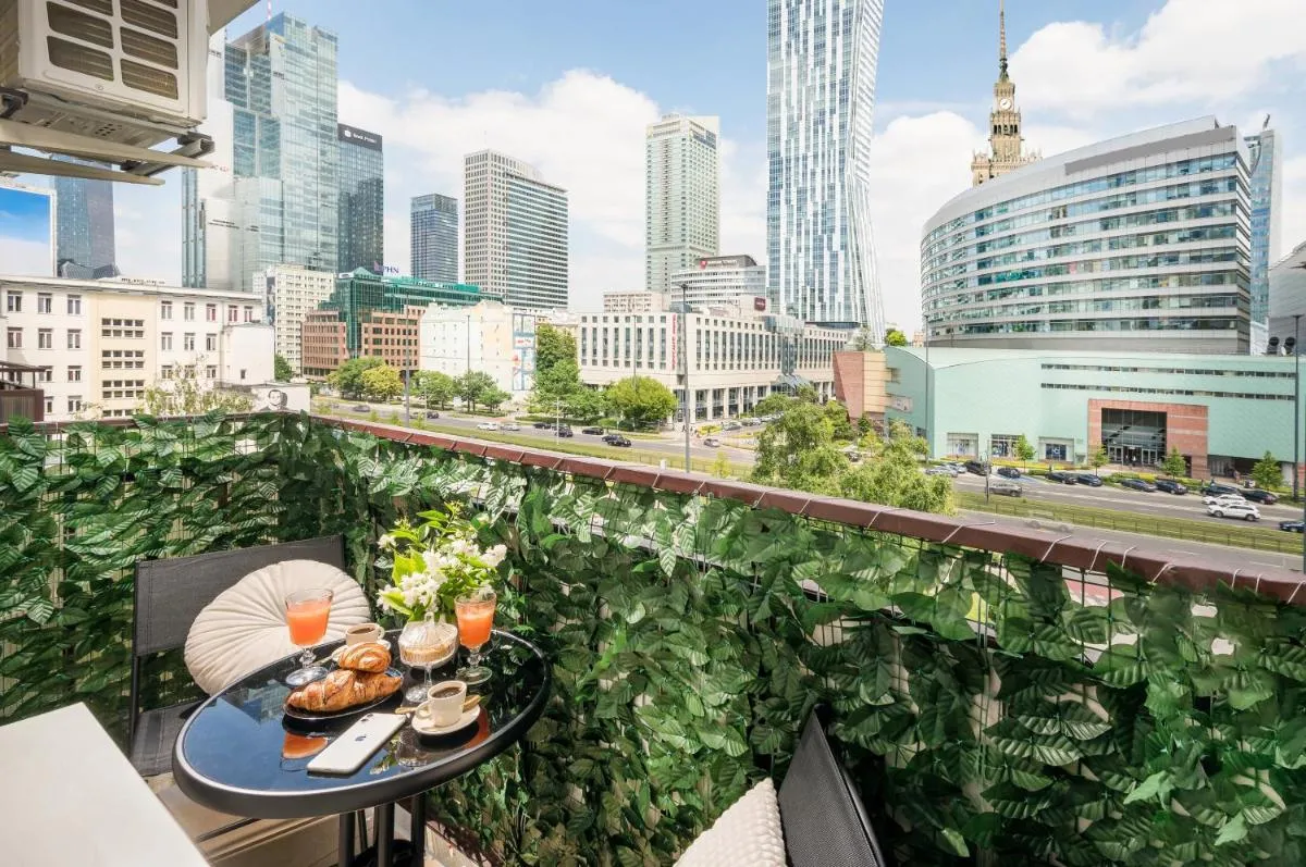 Image 2 of Gold Premium 2-bedroom Suite 100m from Central Station, modern&high standard