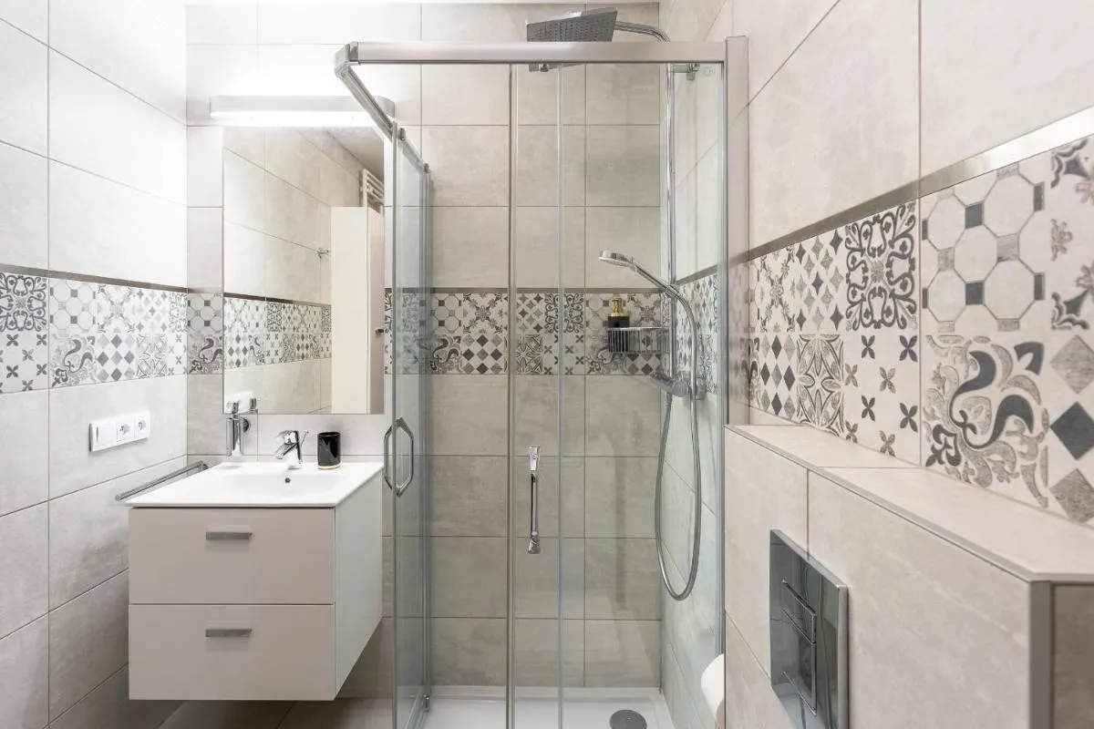 Image 2 of Golden Apartments Warsaw – Big Apartment in Luxury Building near Metro Station-Grzybowska 85-5