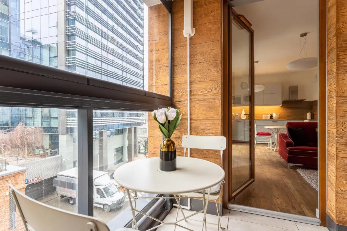Image 3 of Golden Apartments Warsaw – Big Apartment in Luxury Building near Metro Station-Grzybowska 85-5