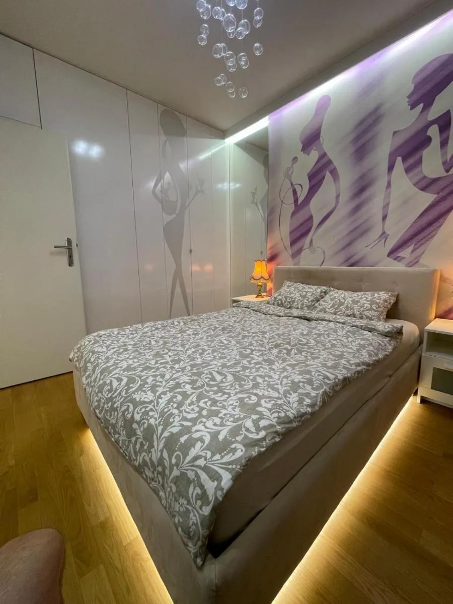 Image 3 of Happy Apartments