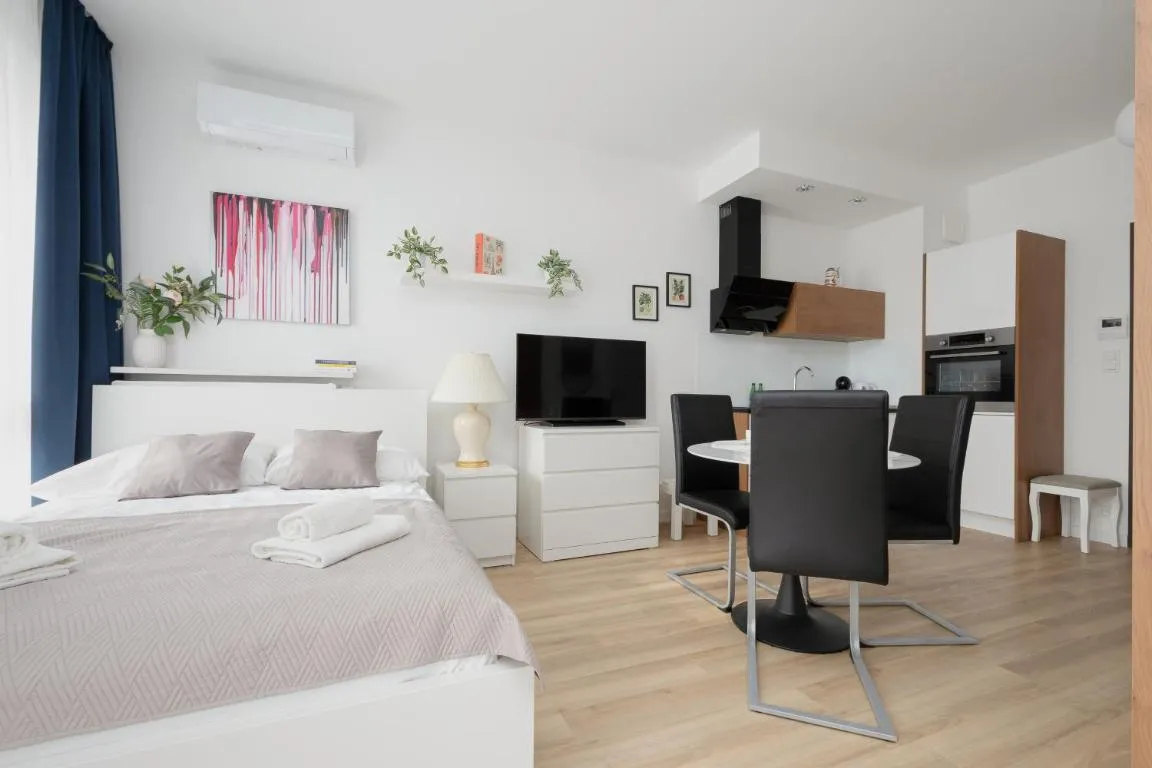 Image of Holzera 6 studio close to Medicover and Paley