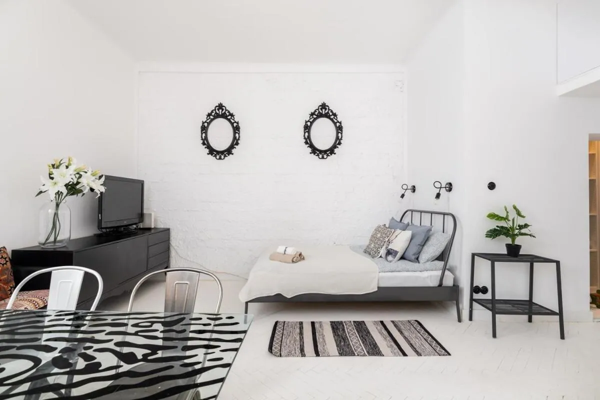 Image 1 of Honeydew Apartment City Center