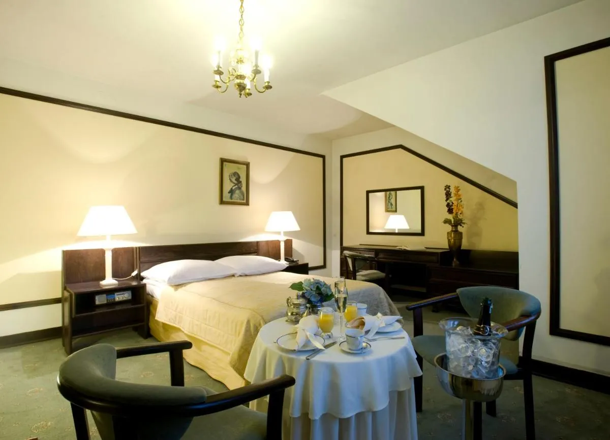 Image 1 of Hotel “Zajazd Napoleoński”