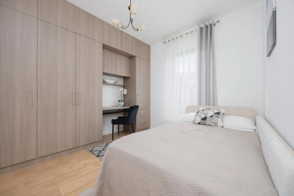 Image 2 of Klimatyzowany Apartament z Parkingiem w Stolicy by Noclegi Renters