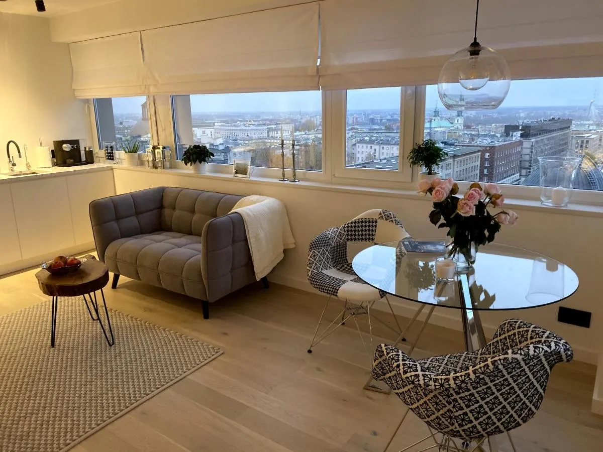 Image 3 of Leo Apartment