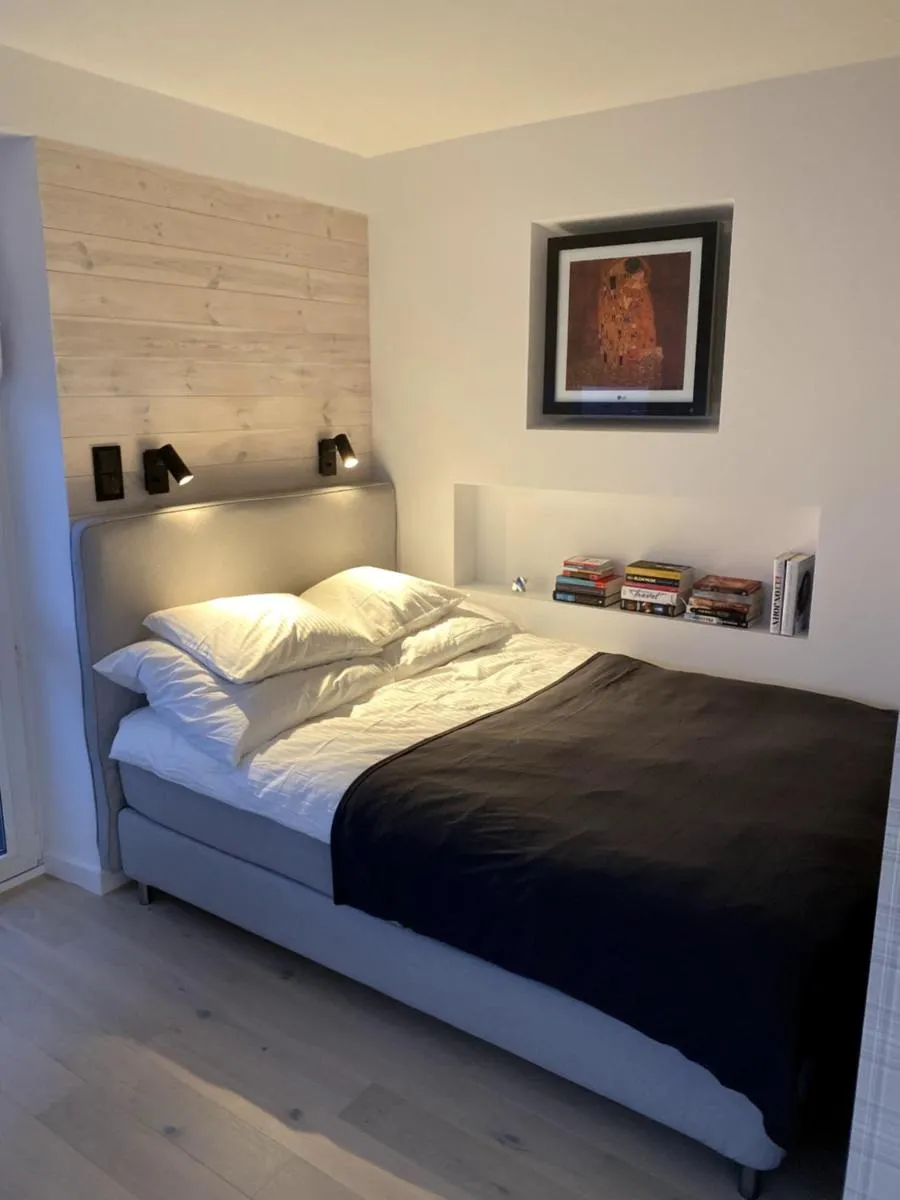Image 6 of Leo Apartment