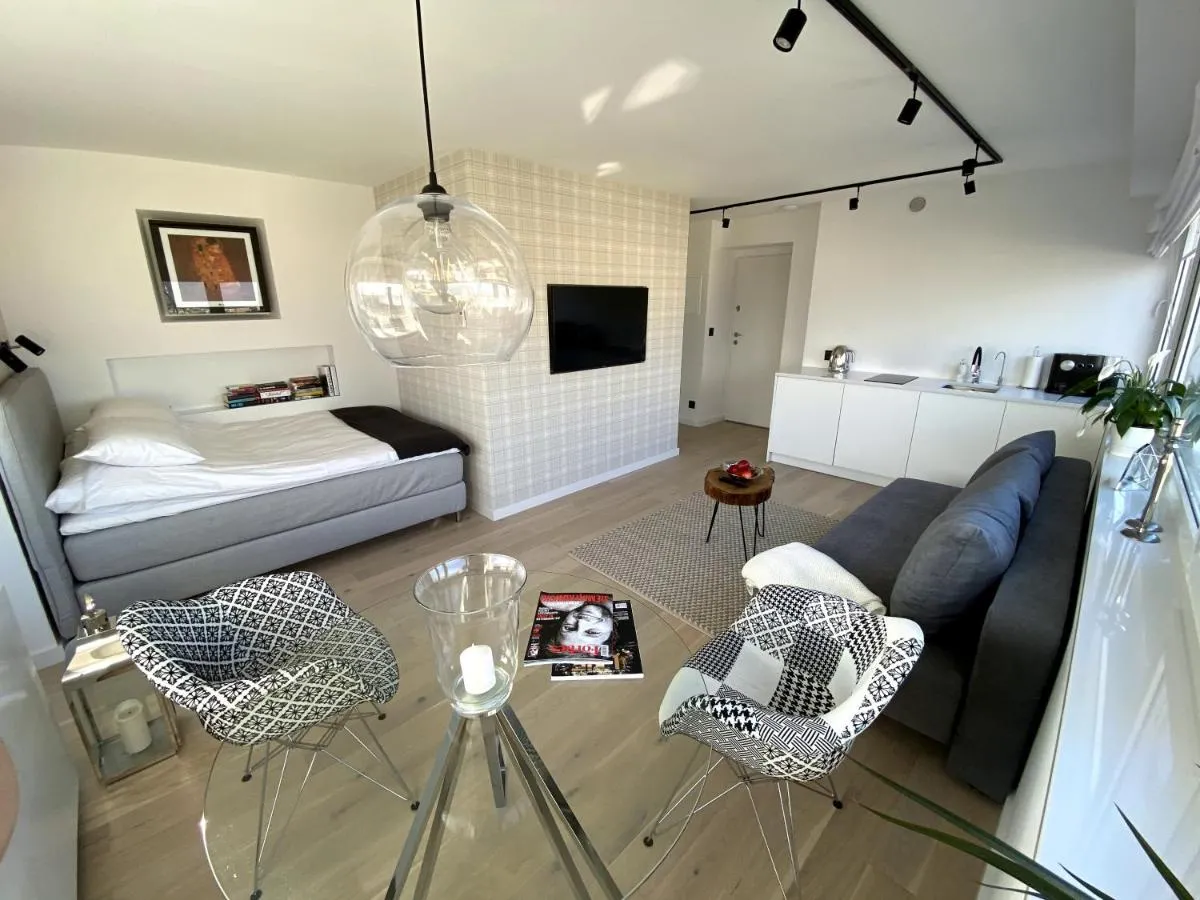 Image 1 of Leo Apartment
