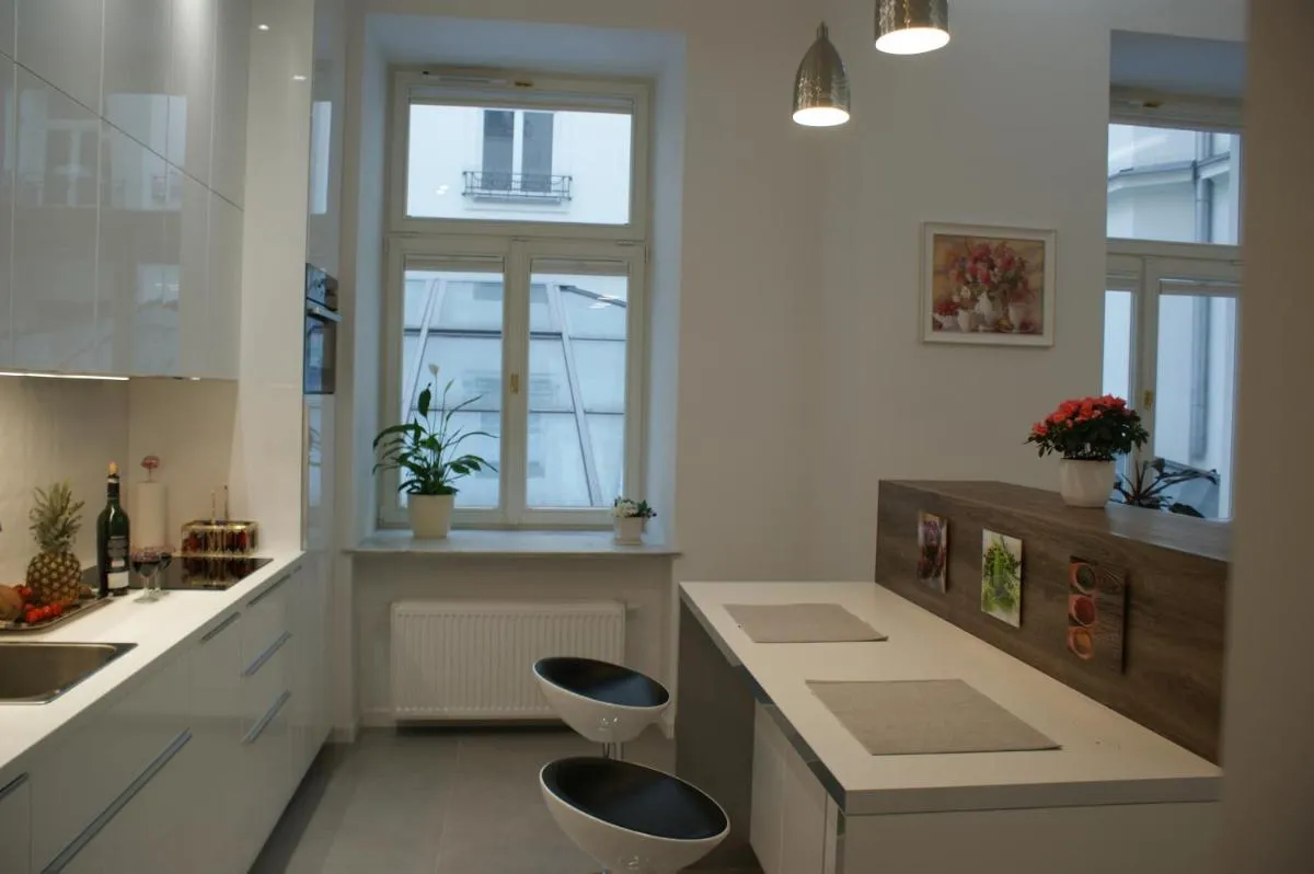 Image 2 of Lovely apartment- Poznanska 16