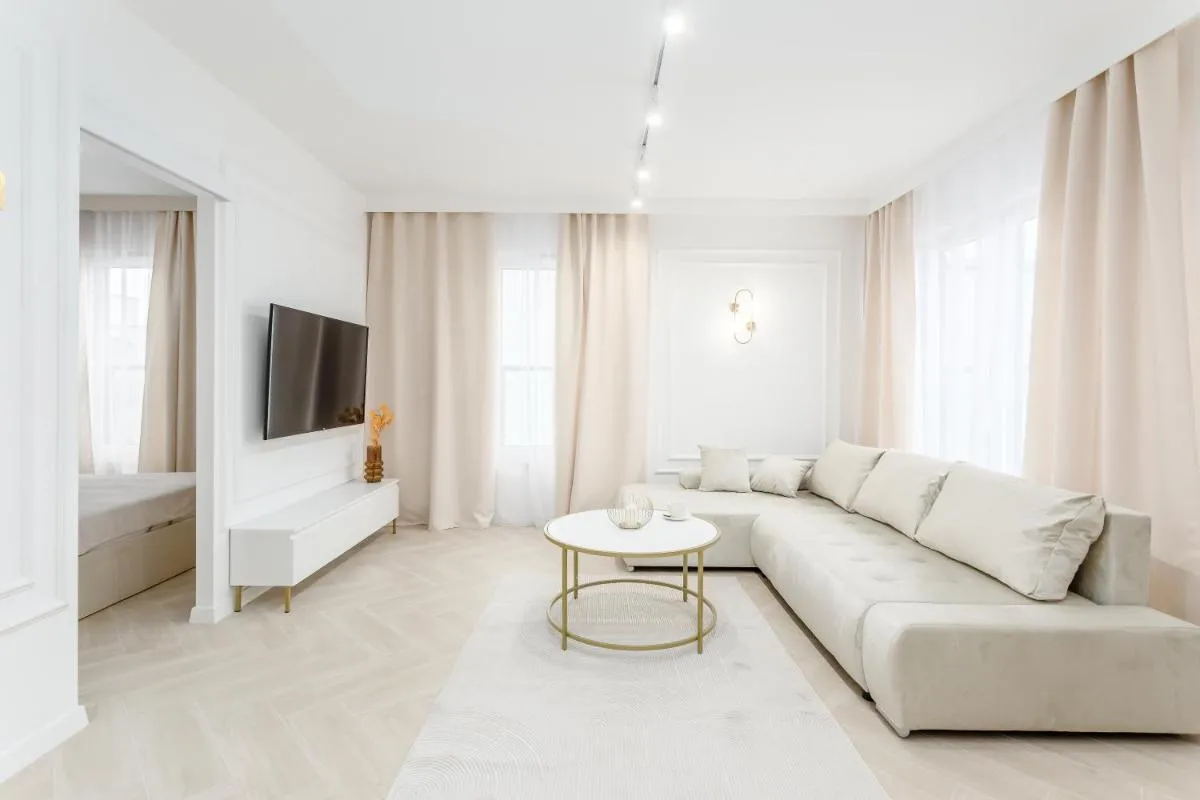 Image 3 of Luxe & Tranquil Gem – Terrace – Jacuzzi – Parking!