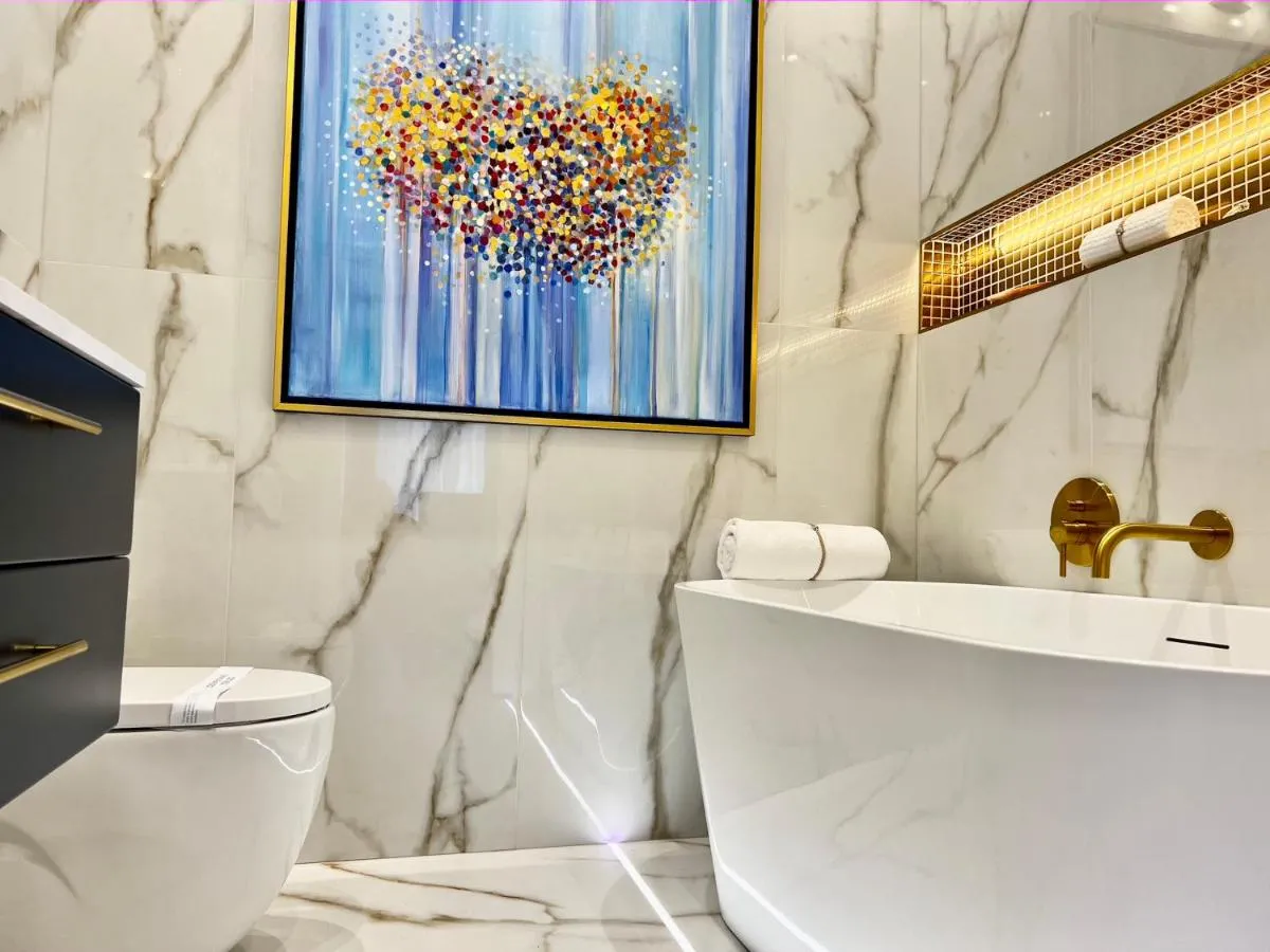 Image 4 of Luxury Apartments MONDRIAN Market Square III