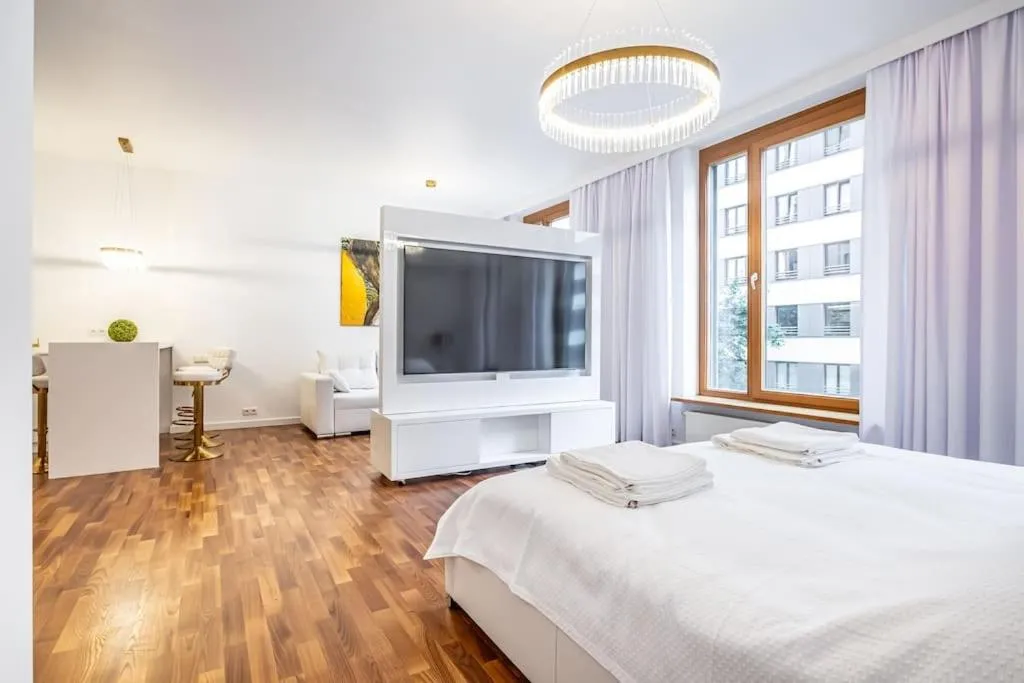 Image 1 of Luxury Princessa Apartment & garage & cable tv channels