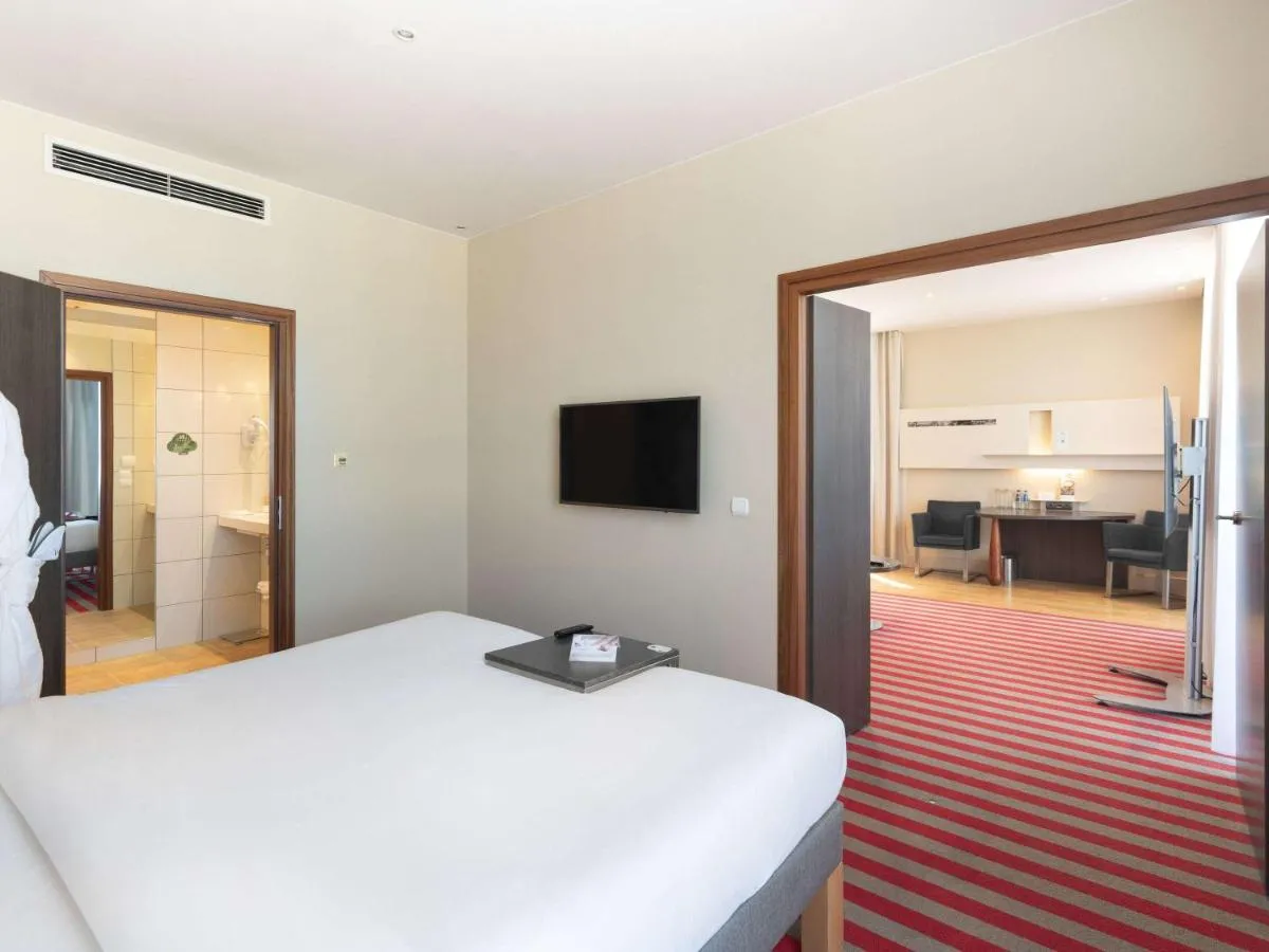 Image 5 of Mercure Warszawa Grand