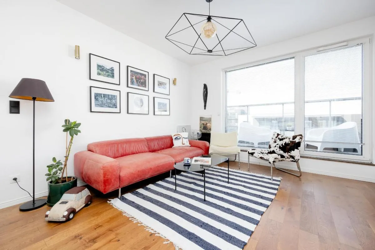 Image 4 of Modern & Stylish Apartment with Balcony Warsaw by Noclegi Renters