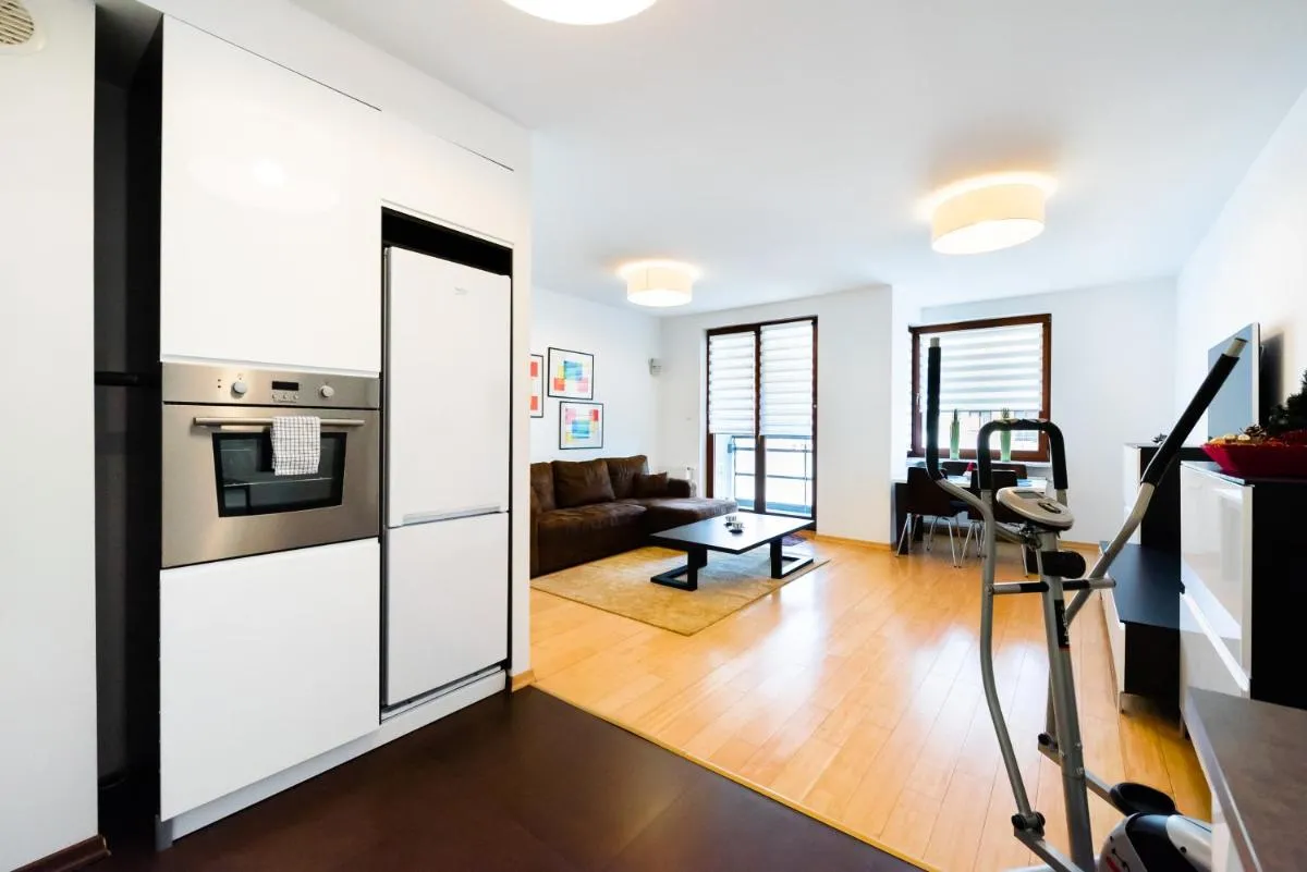 Image 2 of Mokotów Sunlight Apartment
