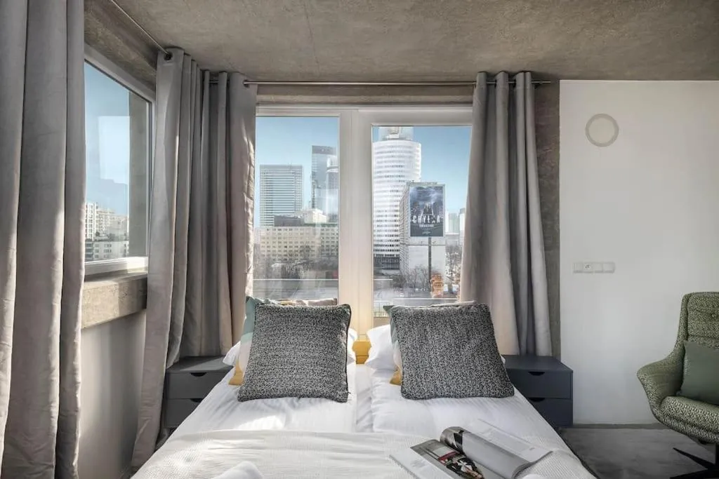 Image 5 of New Central Skyline Penthouse