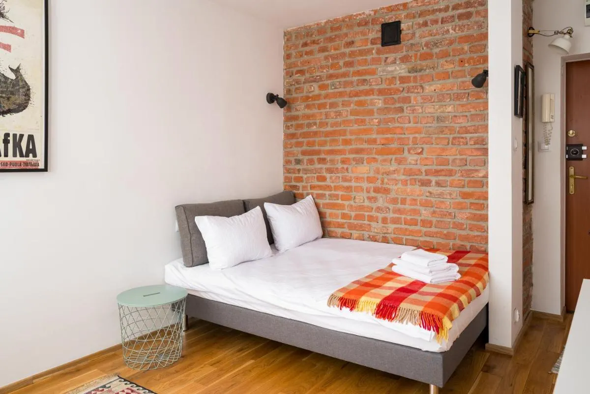 Image 6 of Parkland Cosy Studio