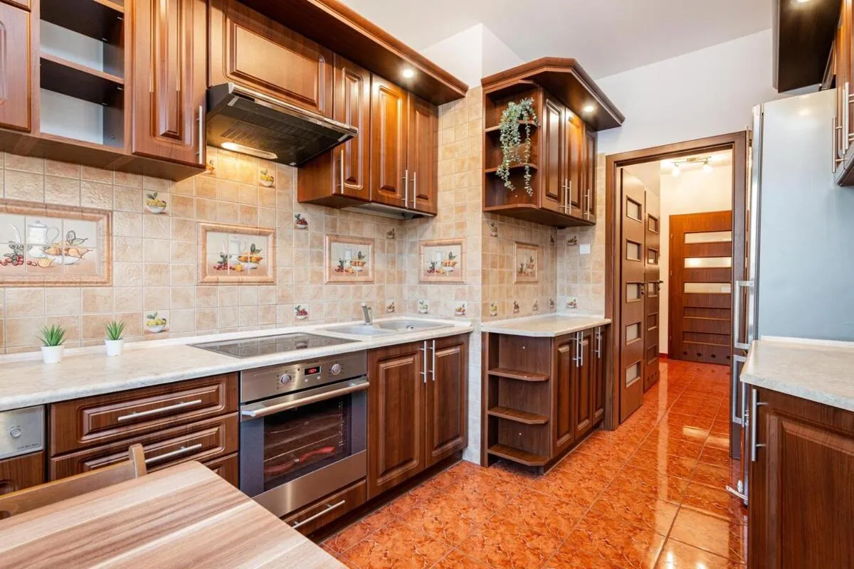 Image 1 of Pineapple Apartment Ochota, 3 Rooms, Parking