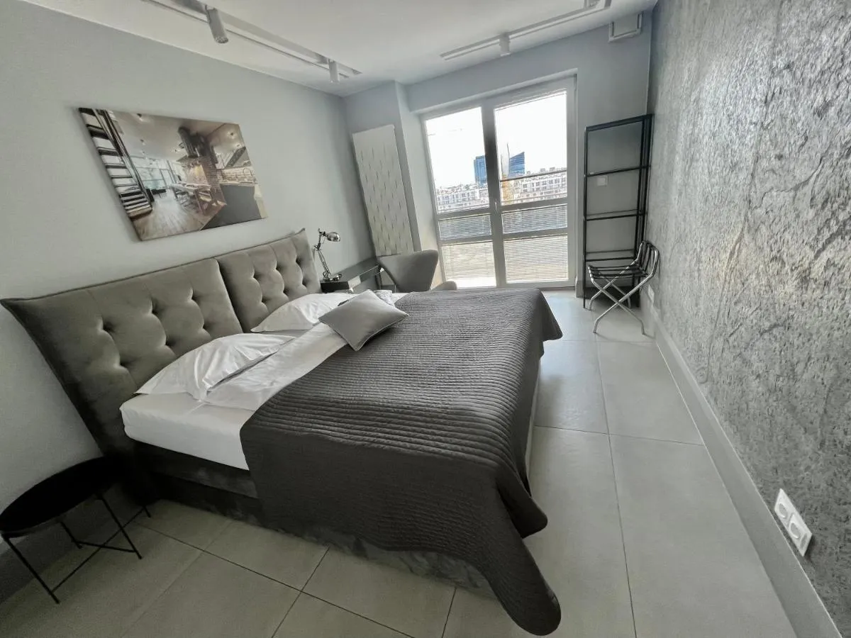 Image 3 of Platinum Towers Central Apartments