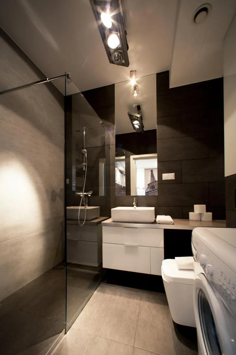 Image 3 of Platinum Towers Luxury Apartments