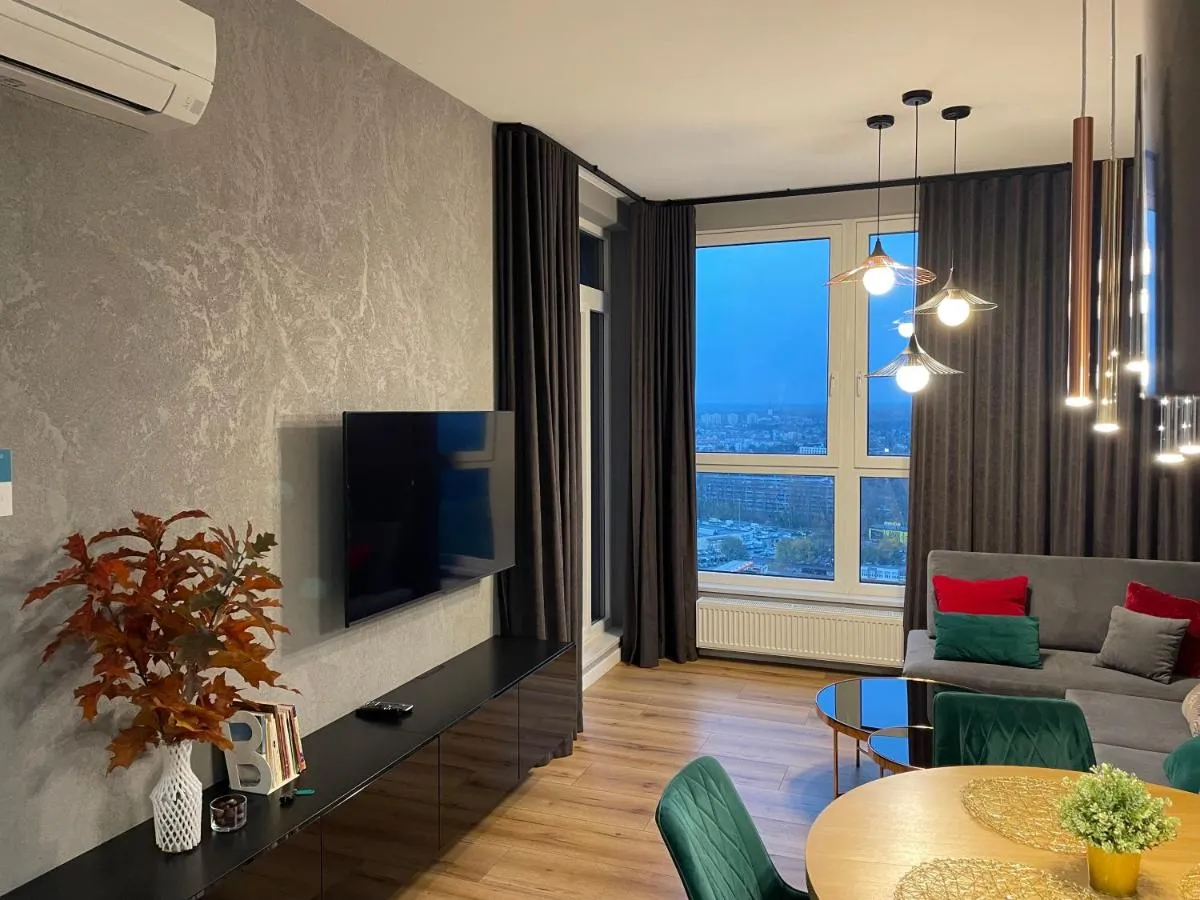 Image 4 of Praga 23rd Floor High-Class Apartment