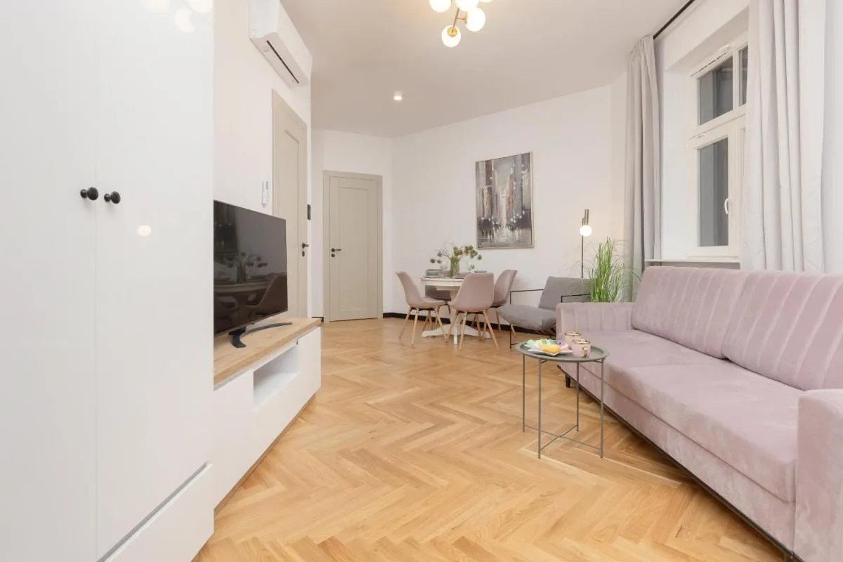 Image 3 of Praga Duplex Apartment Premium Warsaw by Noclegi Renters