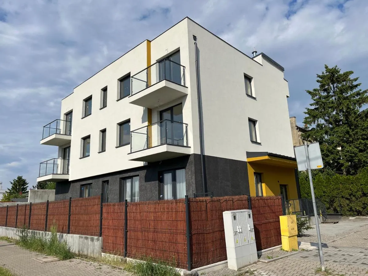 Image 5 of R HOUSE – brand new apartments with patio and garage