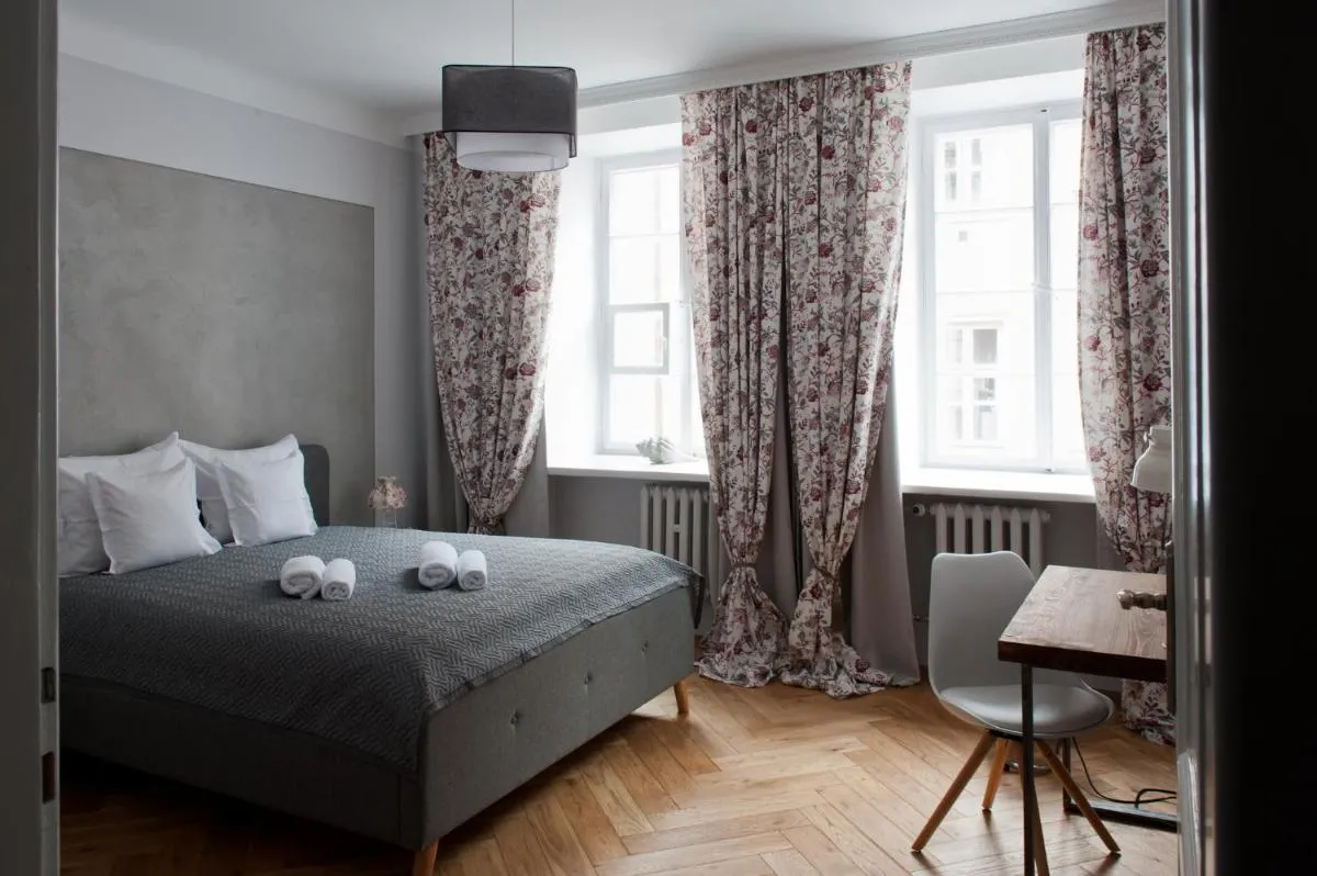 Image 6 of Red Brick Old Town Apartment